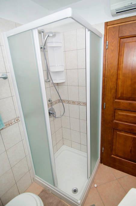 Villa Lara Karojba Szoba fotó